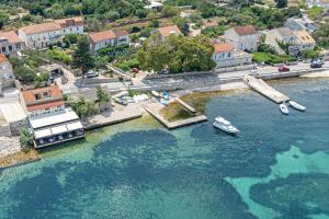 Apartments by the sea Lumbarda, Korcula - 27437