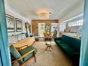 Central LA Hideaway 5 min to DTLA, KTOWN, Silverlake, USC