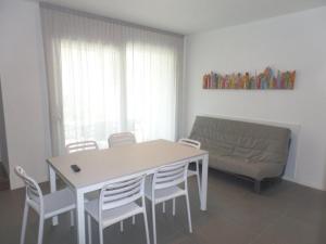 Bright family villa with garden close to the sea