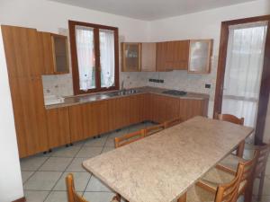 Large villa with BBQ and garden