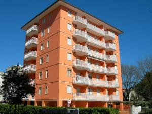 Cozy flat just 100 m from the golden beach