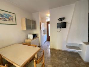 Ground floor apartment near beach