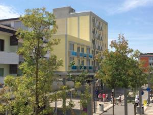 Central flat with two terraces and parking