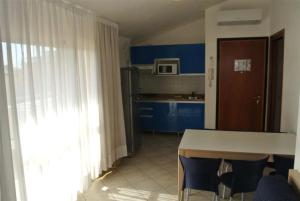 Cozy stay 80m from the beach