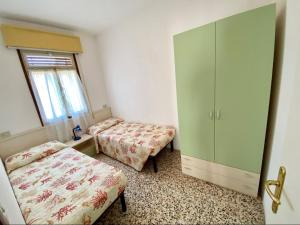 Apartment 150m from the sea