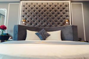 Sky Love Hotel