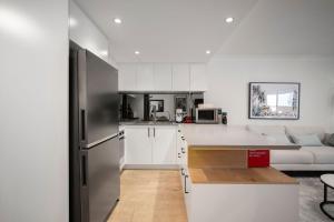 City Slicker Surry Hills Coffee, Culture & City Lights