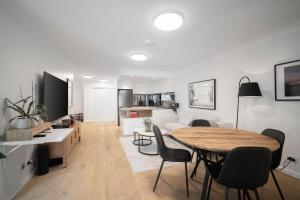 City Slicker Surry Hills Coffee, Culture & City Lights