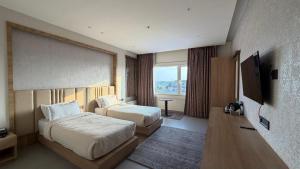 Hotel skyline by RK