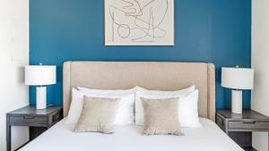 Landing Apartments - Lofts at Sylvan Thirty