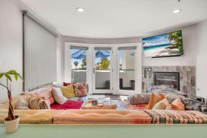 Walk to Water & Shops Ocean Views Villa
