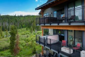 Downtown WP Condo 1302 I Private Hot Tub I AC I Great Views I Activity Program
