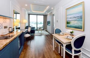 Centara Hotel & Residences Van Don