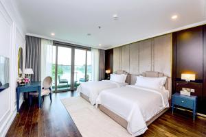 Centara Hotel & Residences Van Don