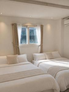 HongDae 4min walk #3BD 2BA #Baby crib #8 Queen beds #private terrace