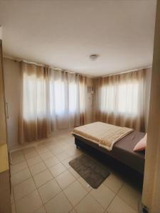 newtown near, 3 rooms, 2-story house, entire house, plain, fast internet, opposite LG Garden