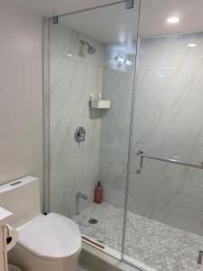 Cozy 2 bedroom Basement Apartment