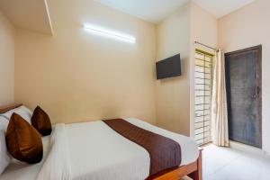 B2N Hotels Sholinganallur, OMR