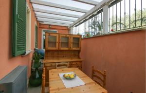Lovely Apartment In Massa With Wifi