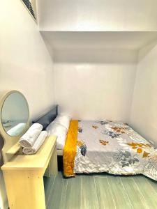 4BR Condo Unit with Free Parking