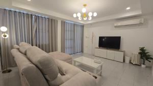 Chillax Townhome 65