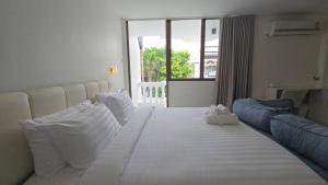 Chillax Townhome 65