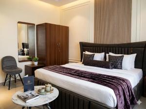 Sudan in hotel zirakpur highway