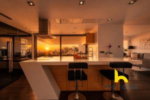 Luxury Sea View Voula Beach & Sunset Apartment