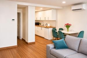 Boutique Coastal Retreat 2BR 2BA AC