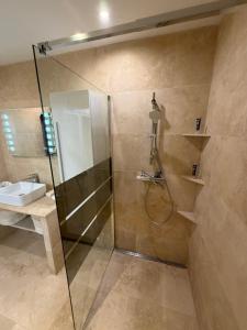 3-bedroom apartment - garden - private pool