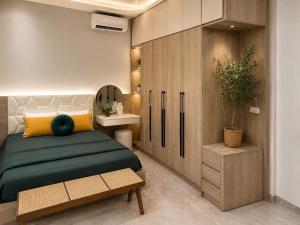 Bi Room
