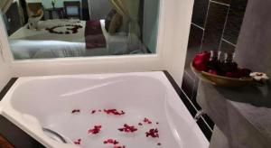 Tanawan Phuket Hotel