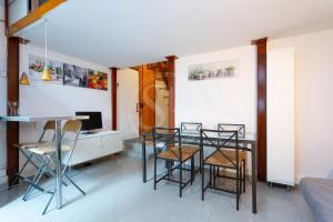 Perfect Couples Retreat Near Sagrada Família