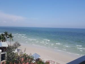 Nern Chalet Beachfront Hotel