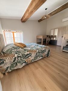 Casita Flora Renovated house with charm & pool