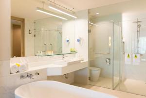 Katathani Phuket Beach Resort - SHA Extra Plus
