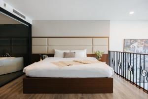 PentStudio Duplex Apartment