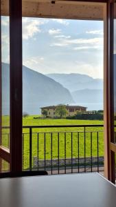 La finestra sul lago