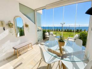 Aguamarina IV Frontline Beach, Direct Sea Views