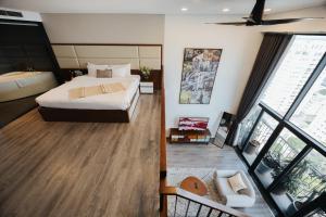 PentStudio Duplex Apartment