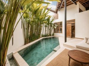 Beautiful 1-BR Villa with Pool, 800m Echo beach