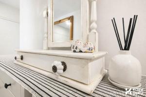 KozyGuru | Gladesville | Modern Urban Retreat