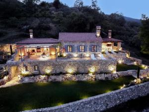 Kriari forest & sea view luxury cottage