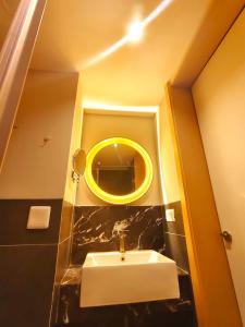 Neeladri Inn E-City
