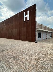 Cube-Style Rest House