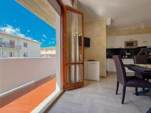Near marina & promenade, free parking by Host Hero