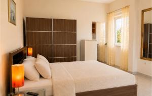 Cozy Apartment In Sukosan With Wifi