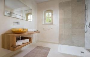 Awesome Home In Vabriga