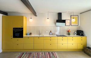 Amazing Apartment In Ebeltoft With Wifi