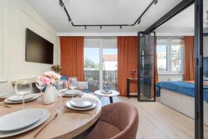 Family Apartment with Balcony, Air Conditioning and Parking by Renters Prestige